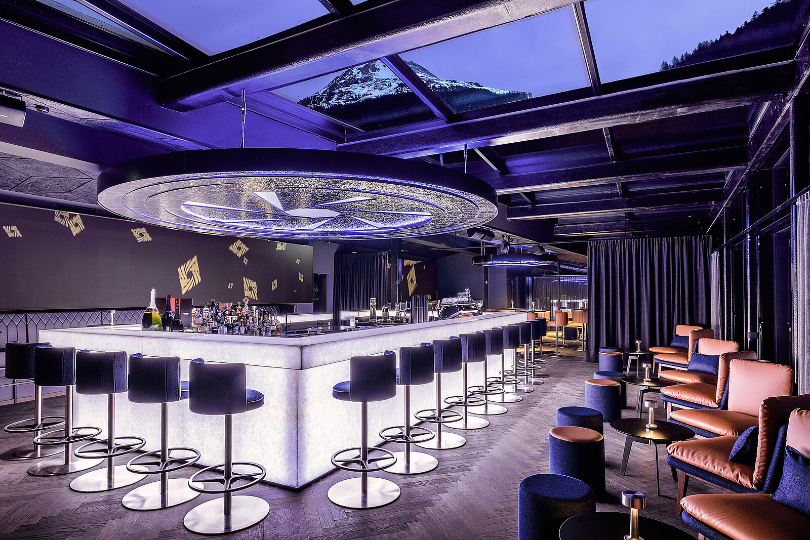 Rooftop-Bar