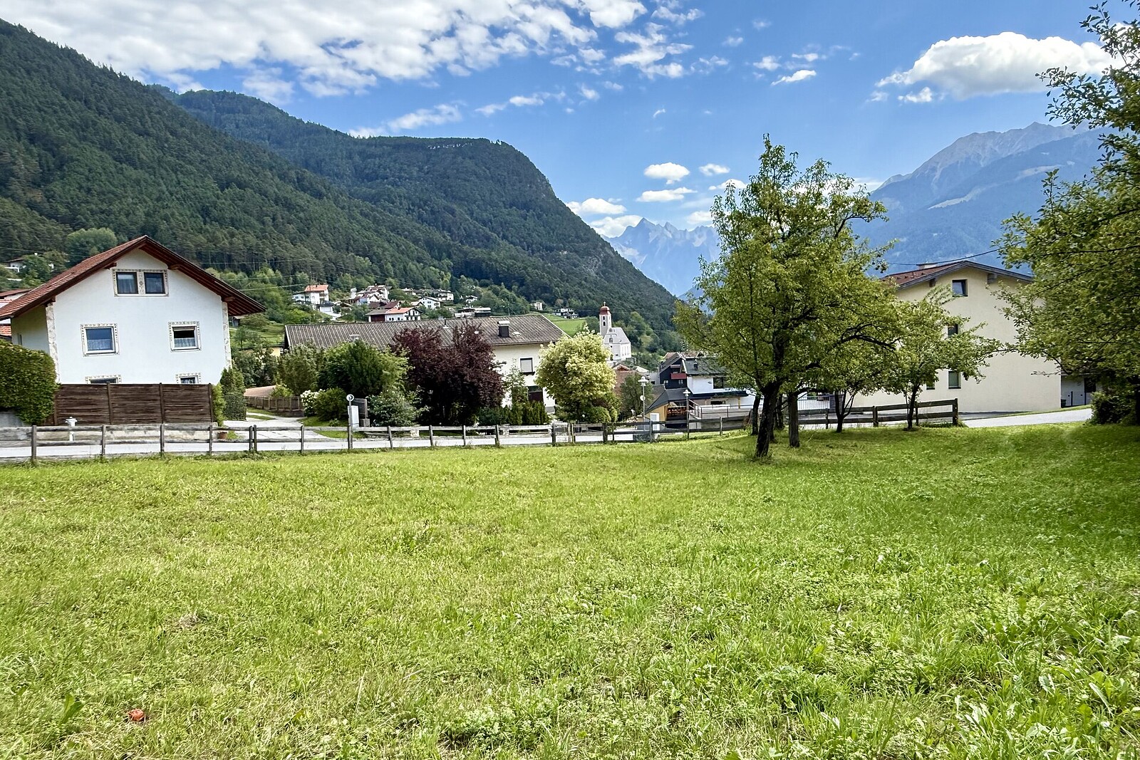 Grundstück