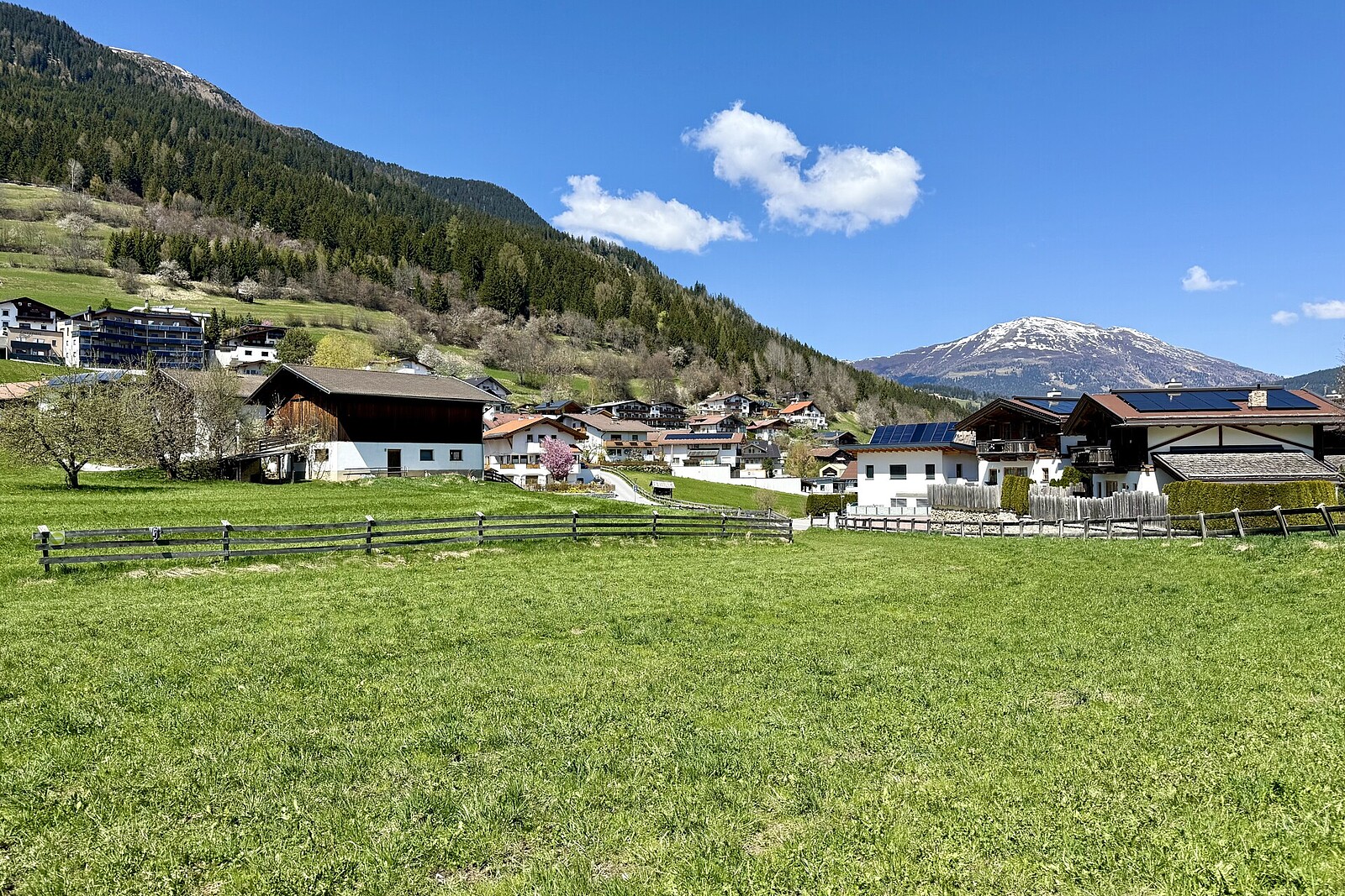 Grundstück