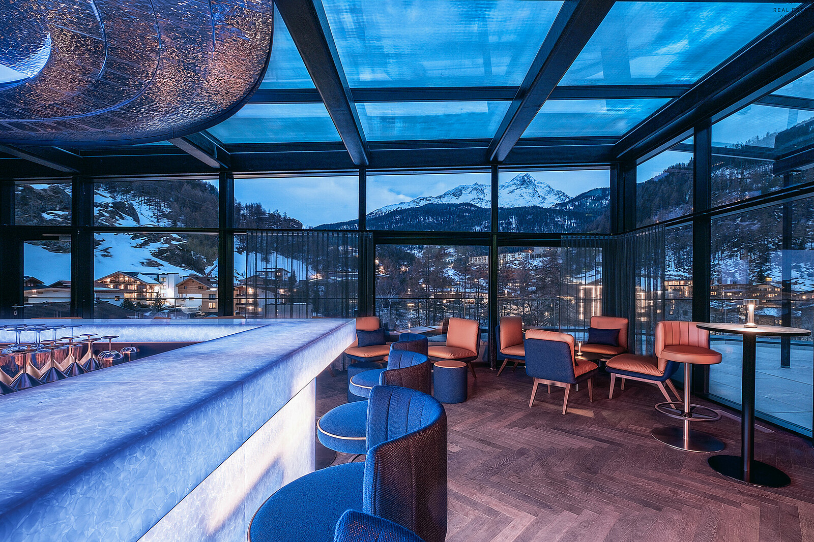 Rooftop-Bar
