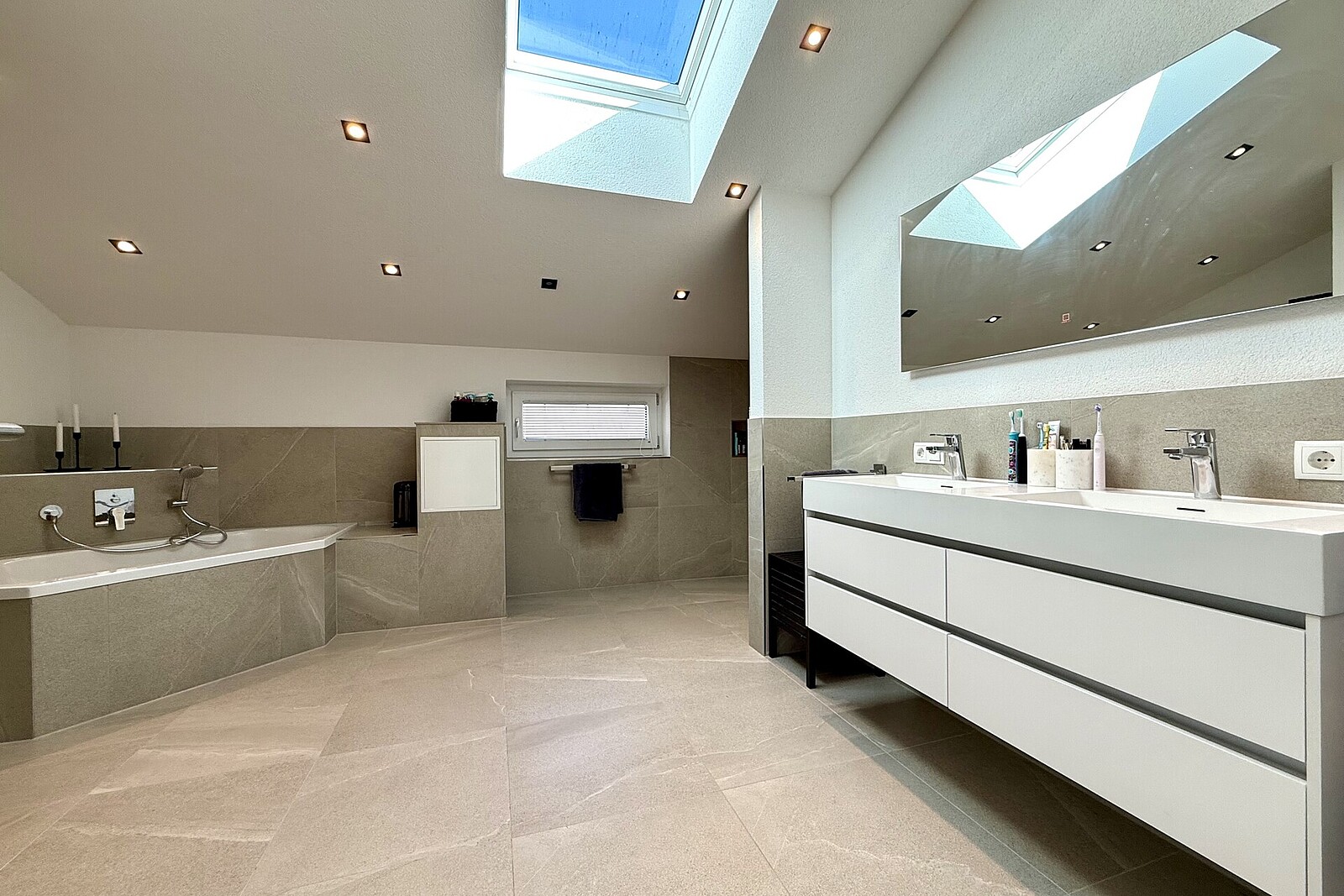 Badezimmer 2. OG