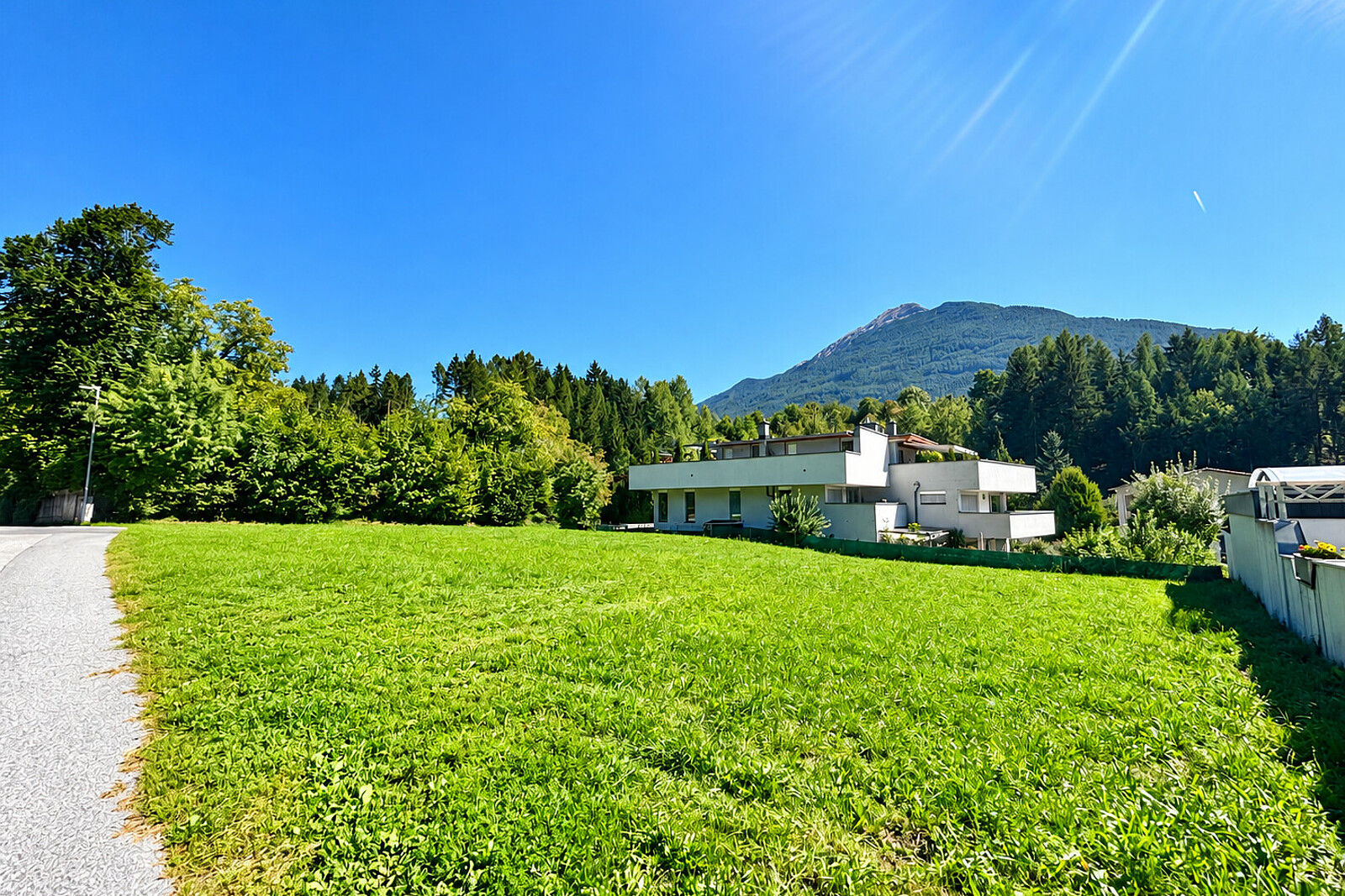 Grundstück